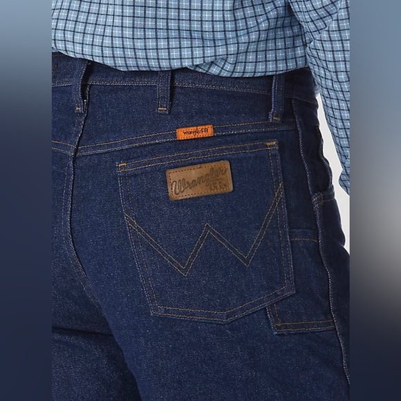 WRANGLER® FR FLAME RESISTANT RELAXED FIT JEAN IN PREWASH - Picture 3 of 7
